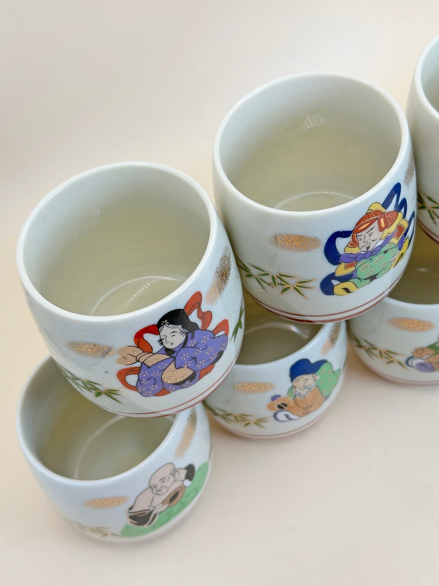 TB98 - Set of Porcelain Tea Cups - 7 Lucky Gods 七福神