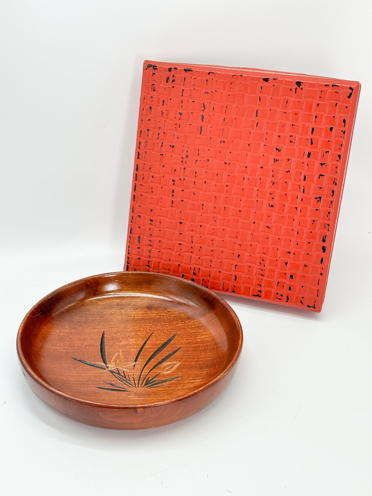 TB365 -  Sanuki-bori wooden kashiki 菓子器