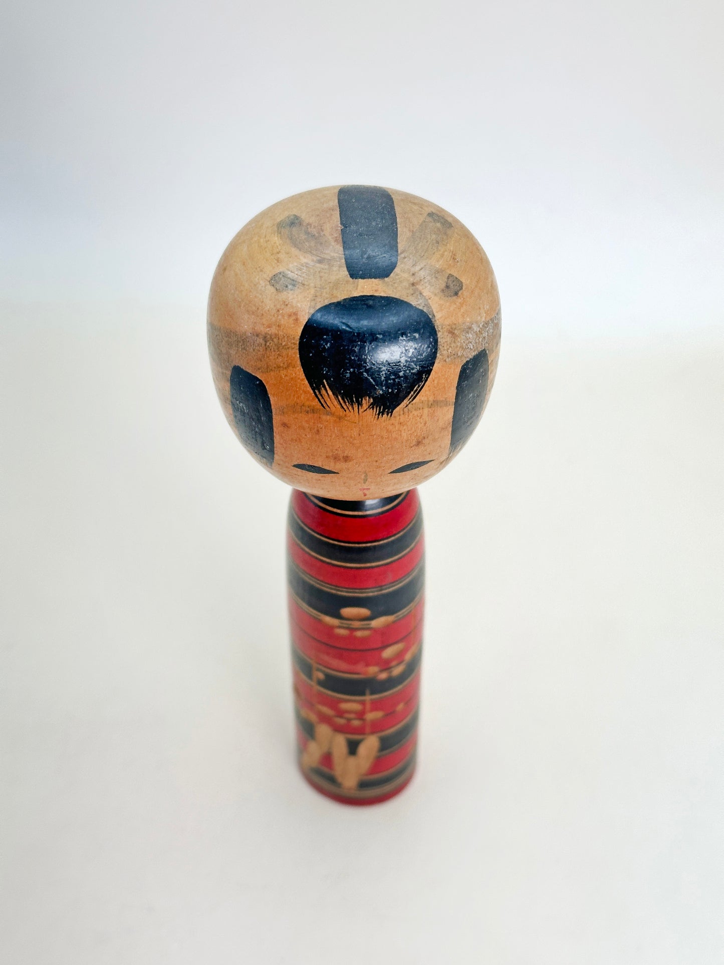 K15100 - Shingata Kokeshi by Shōichi 莊一