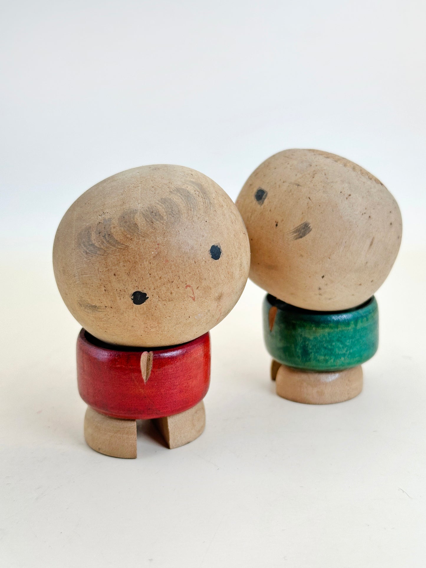 K05051 - Sosaku Kokeshi de Hanamaki 花巻