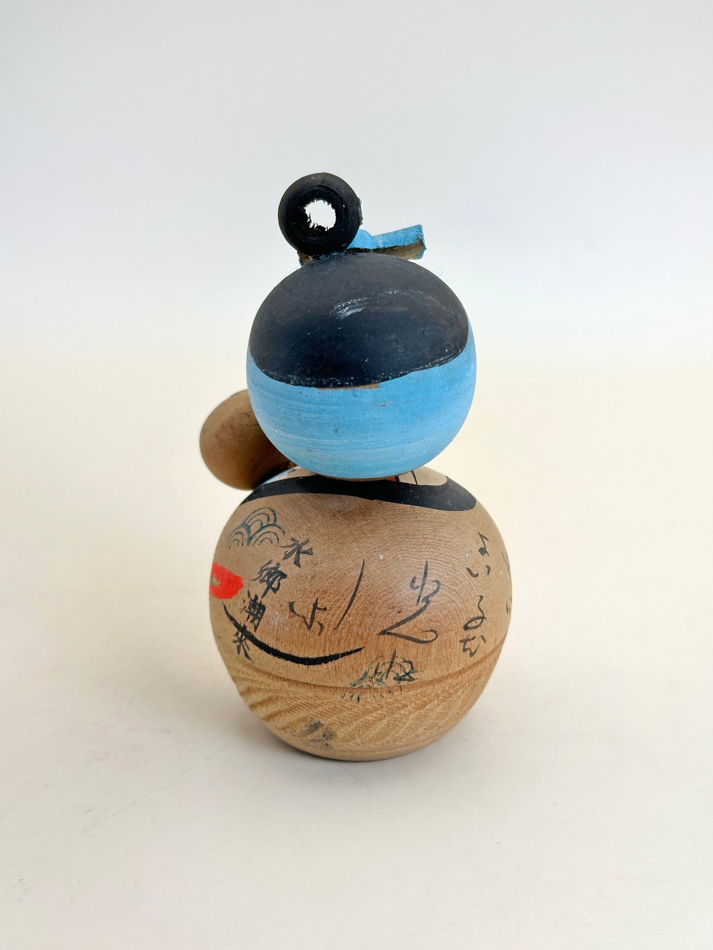 K10160 - Omiyage Kokeshi de Suigō Itako 水郷潮来