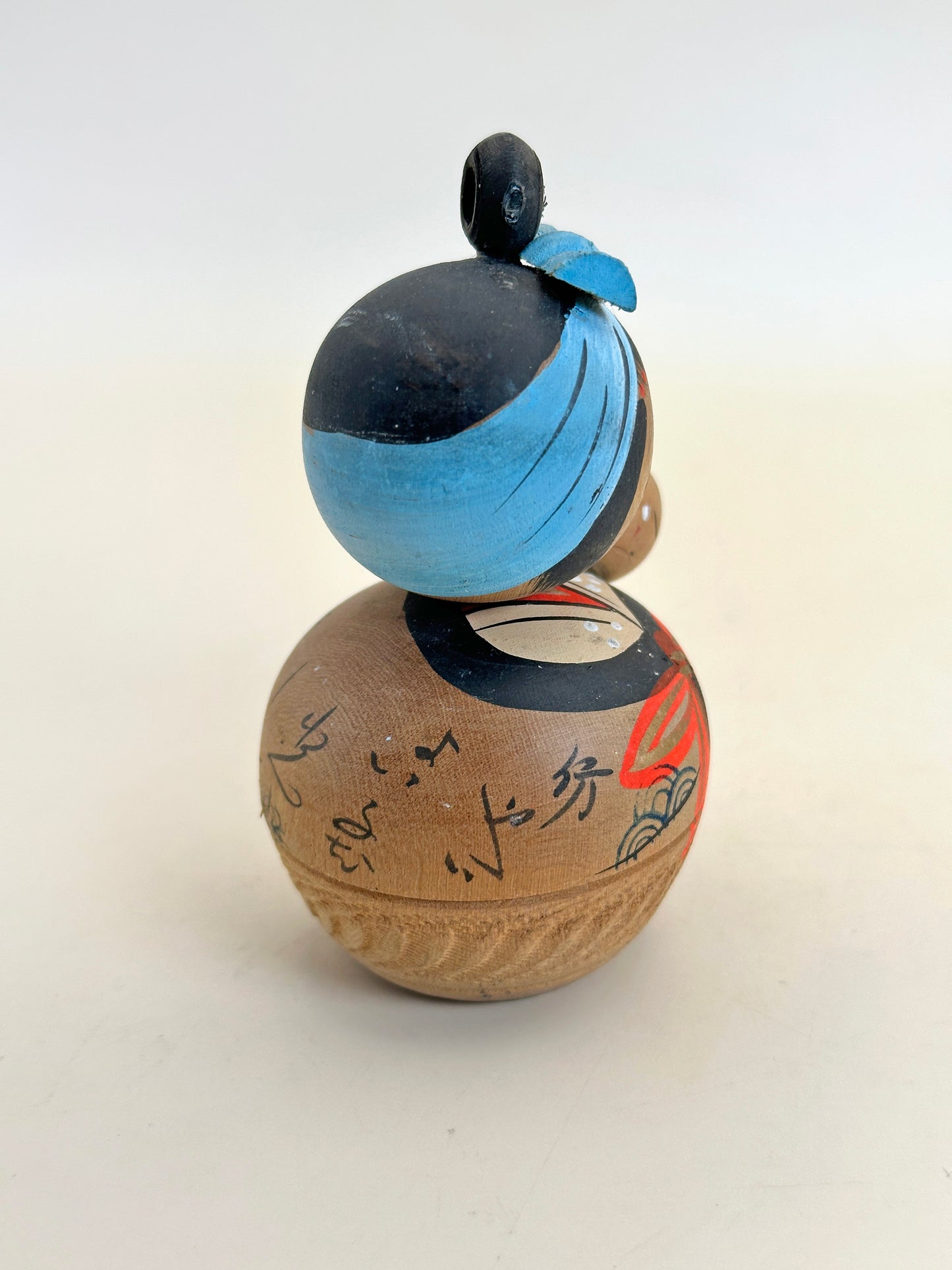 K10160 - Omiyage Kokeshi de Suigō Itako 水郷潮来