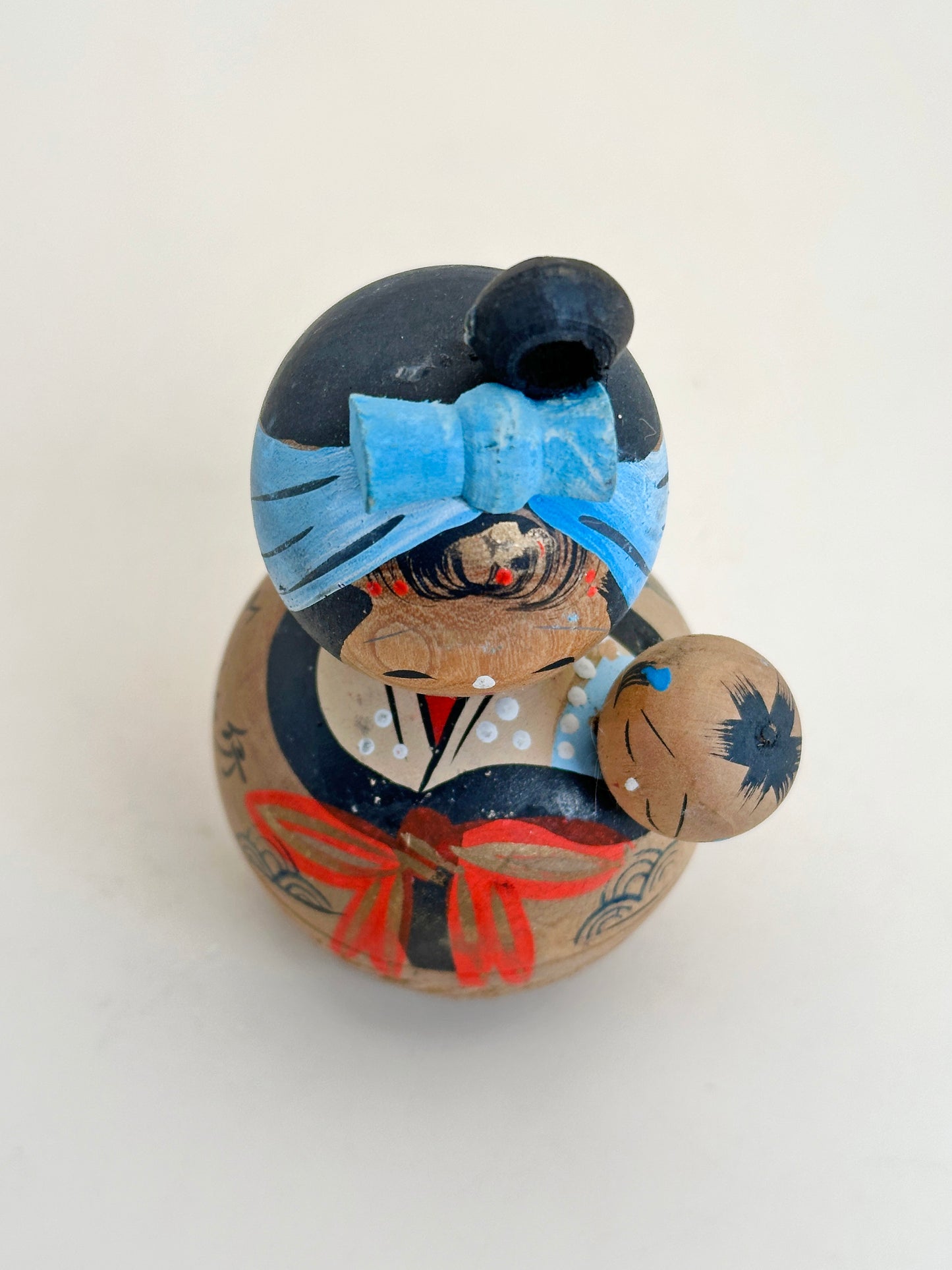 K10160 - Omiyage Kokeshi de Suigō Itako 水郷潮来