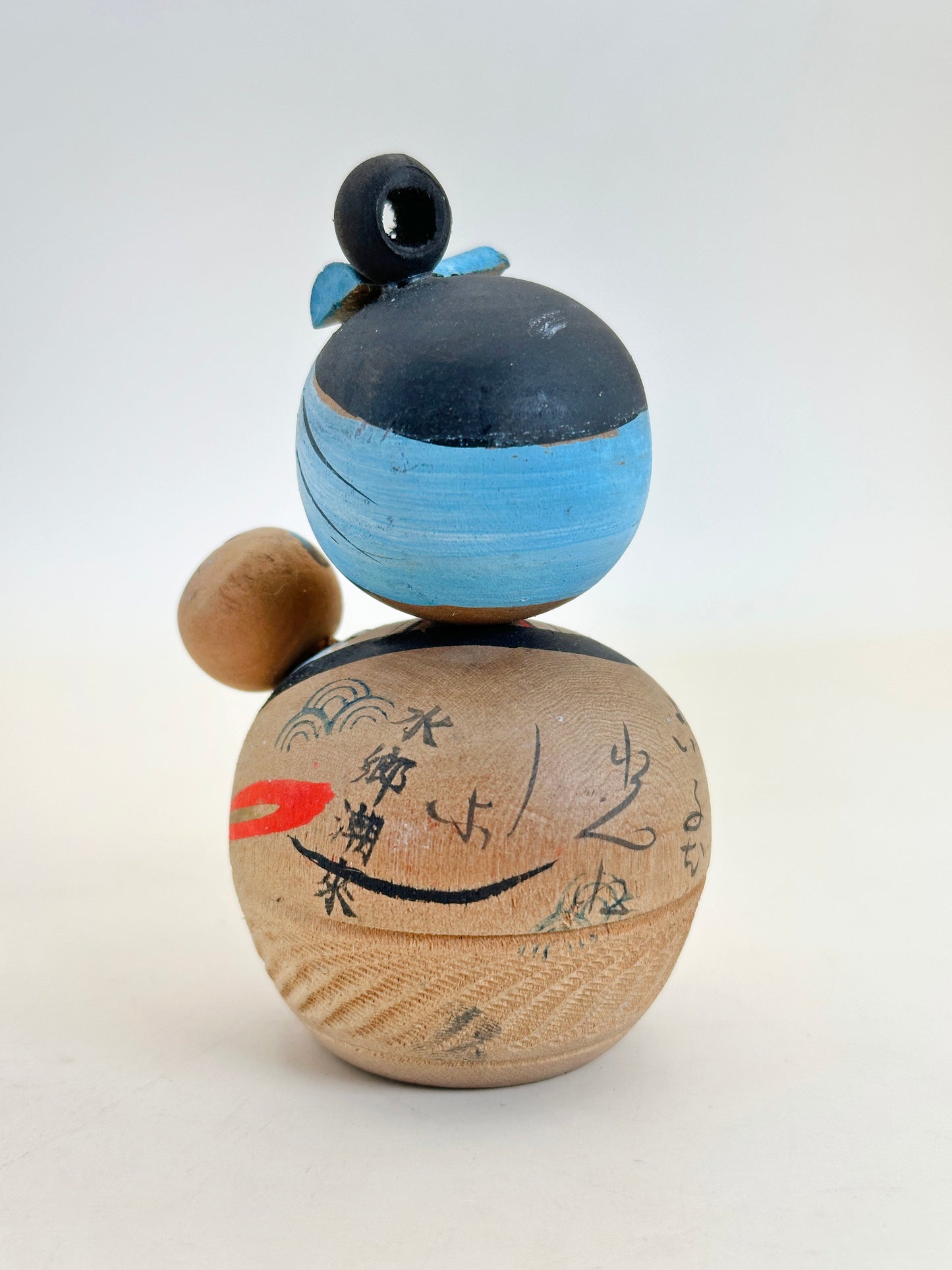 K10160 - Omiyage Kokeshi de Suigō Itako 水郷潮来