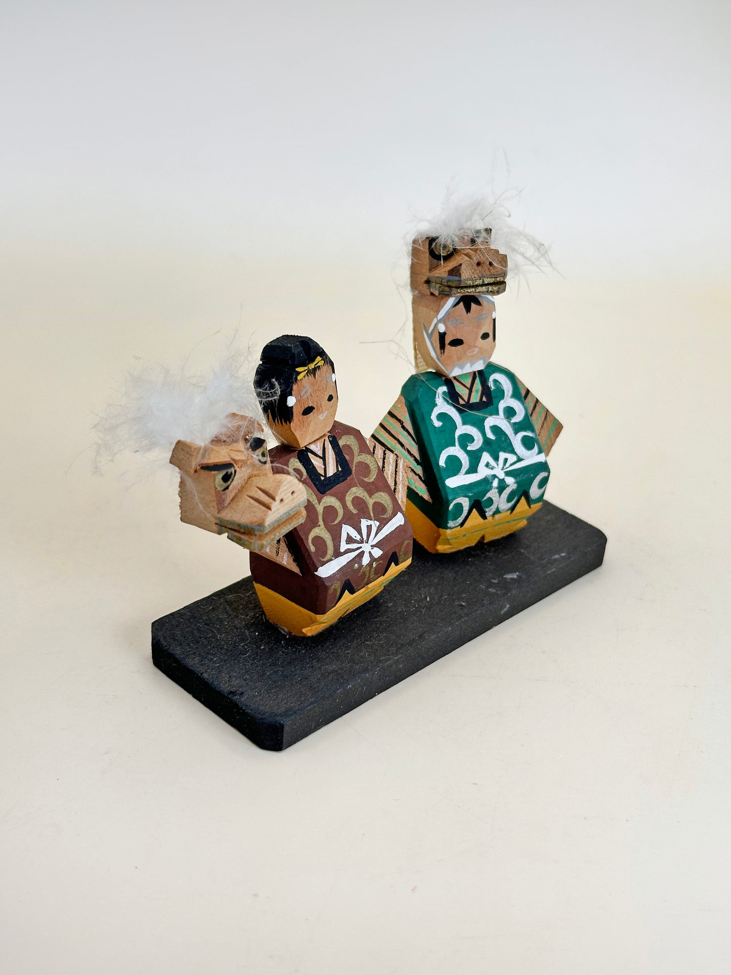 FT272 - Shishimai Folk Craft Omiyage doll 獅子舞