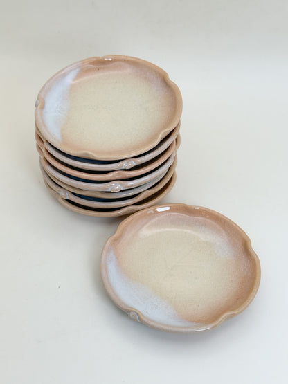 TB373 - Hagi-yaki plates by Tenpōzan 天鵬山