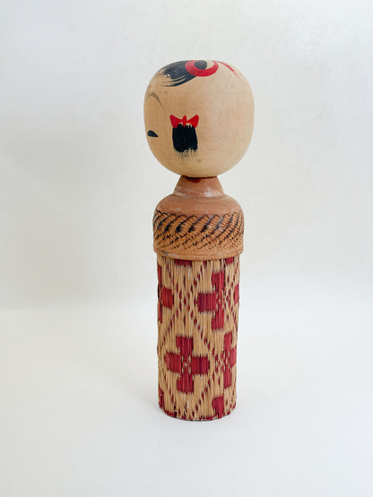K20165 - Ajiro-ami omiyage kokeshi 網代編み