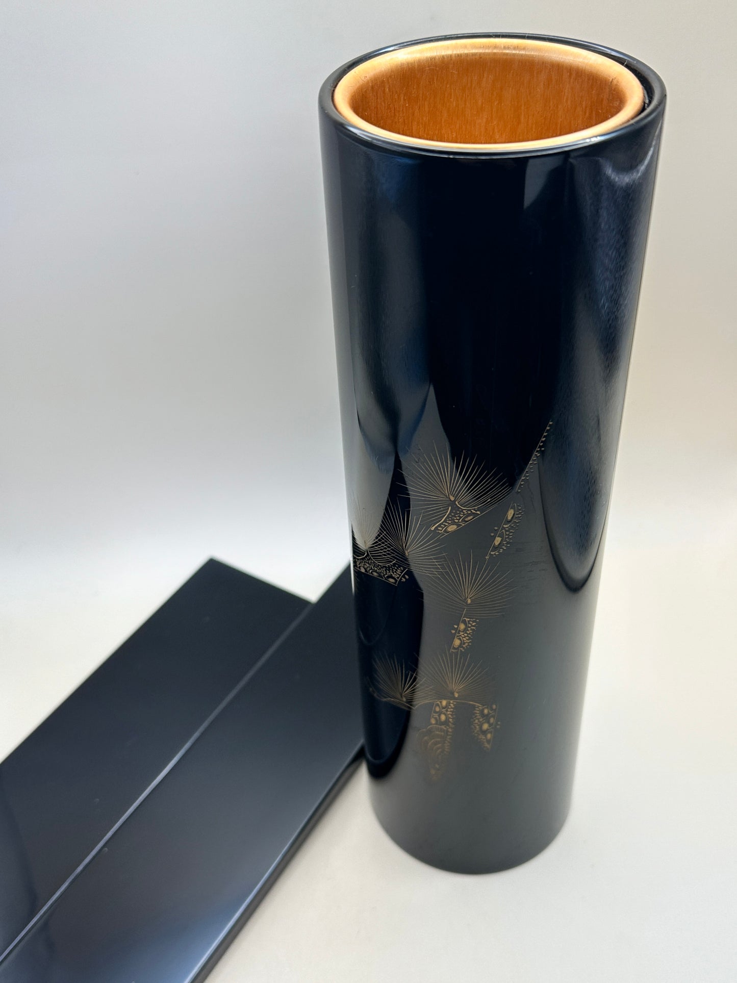 TB113 - Wajima-nuri Lacquer Vase 輪島塗