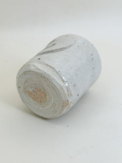 TB378 - Small Shino-yaki Kikōhai cup 志野焼