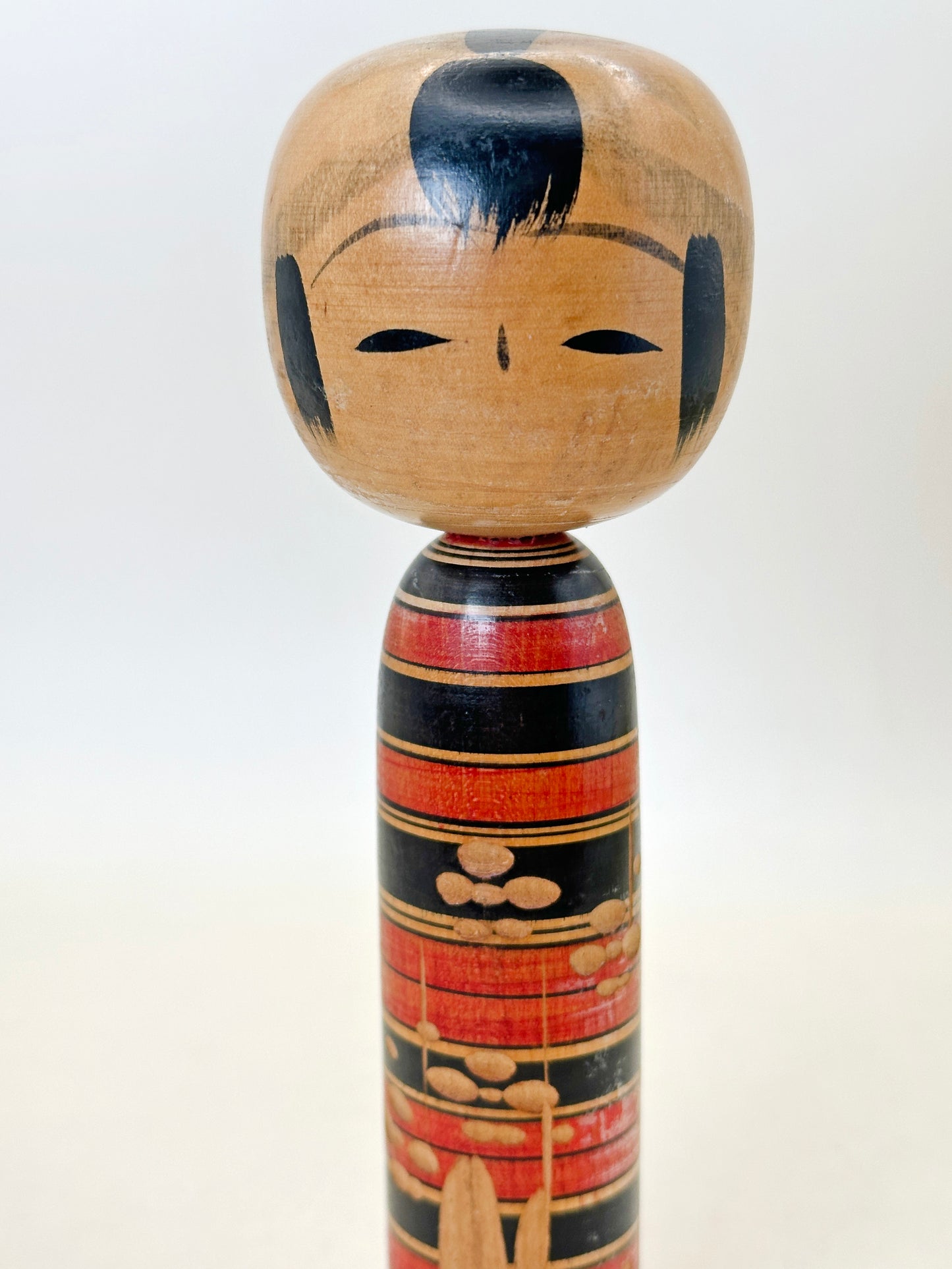 K15139 - Shingata Kokeshi by Shōichi 莊一