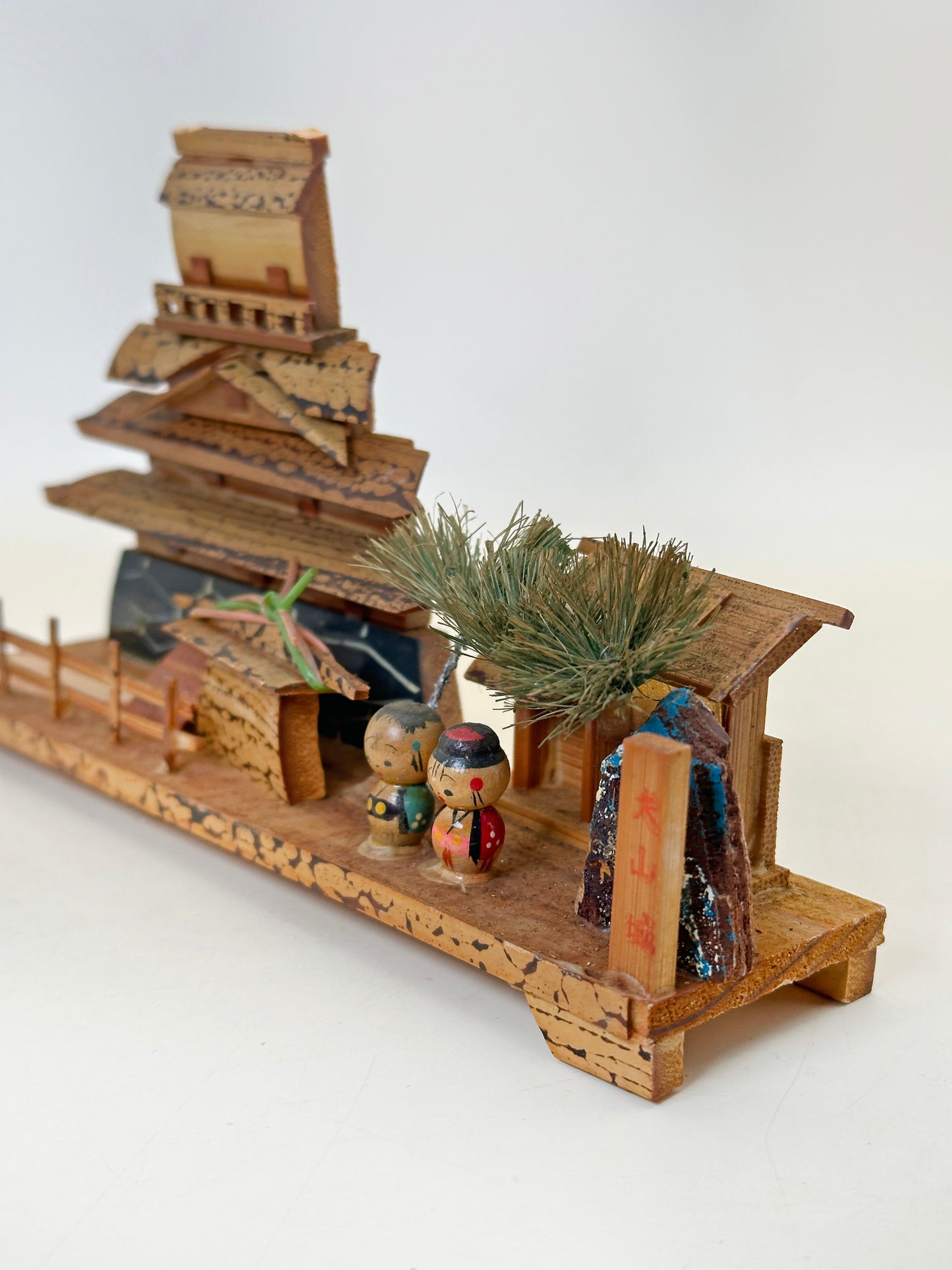 K15142 - Omiyage Kokeshi of Ōyama Castle 大山城