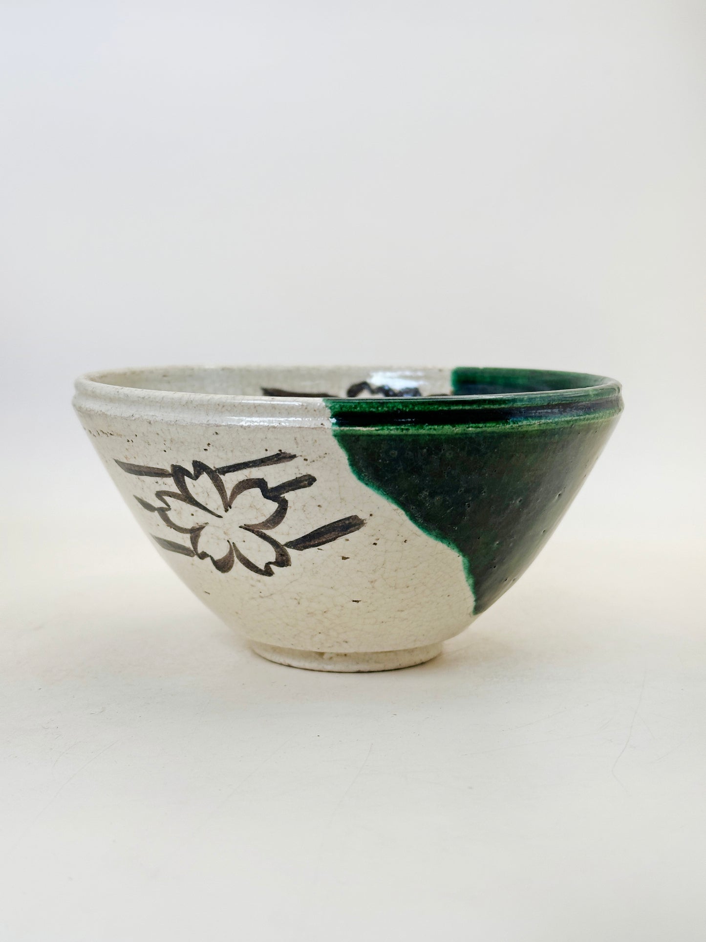 TC88 - Chawan Matcha Bowl of Oribe-yaki 織部焼
