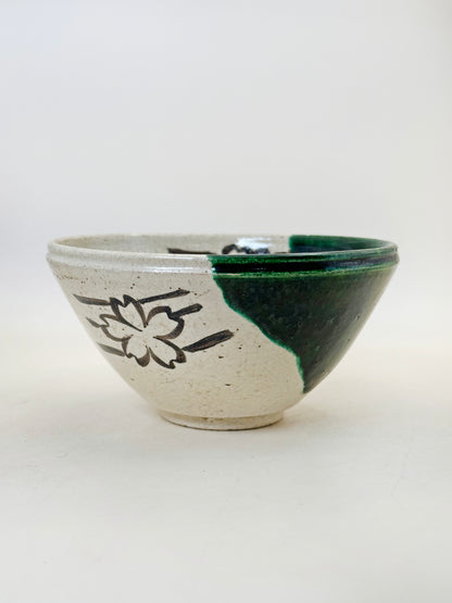 TC88 - Chawan Matcha Bowl of Oribe-yaki 織部焼