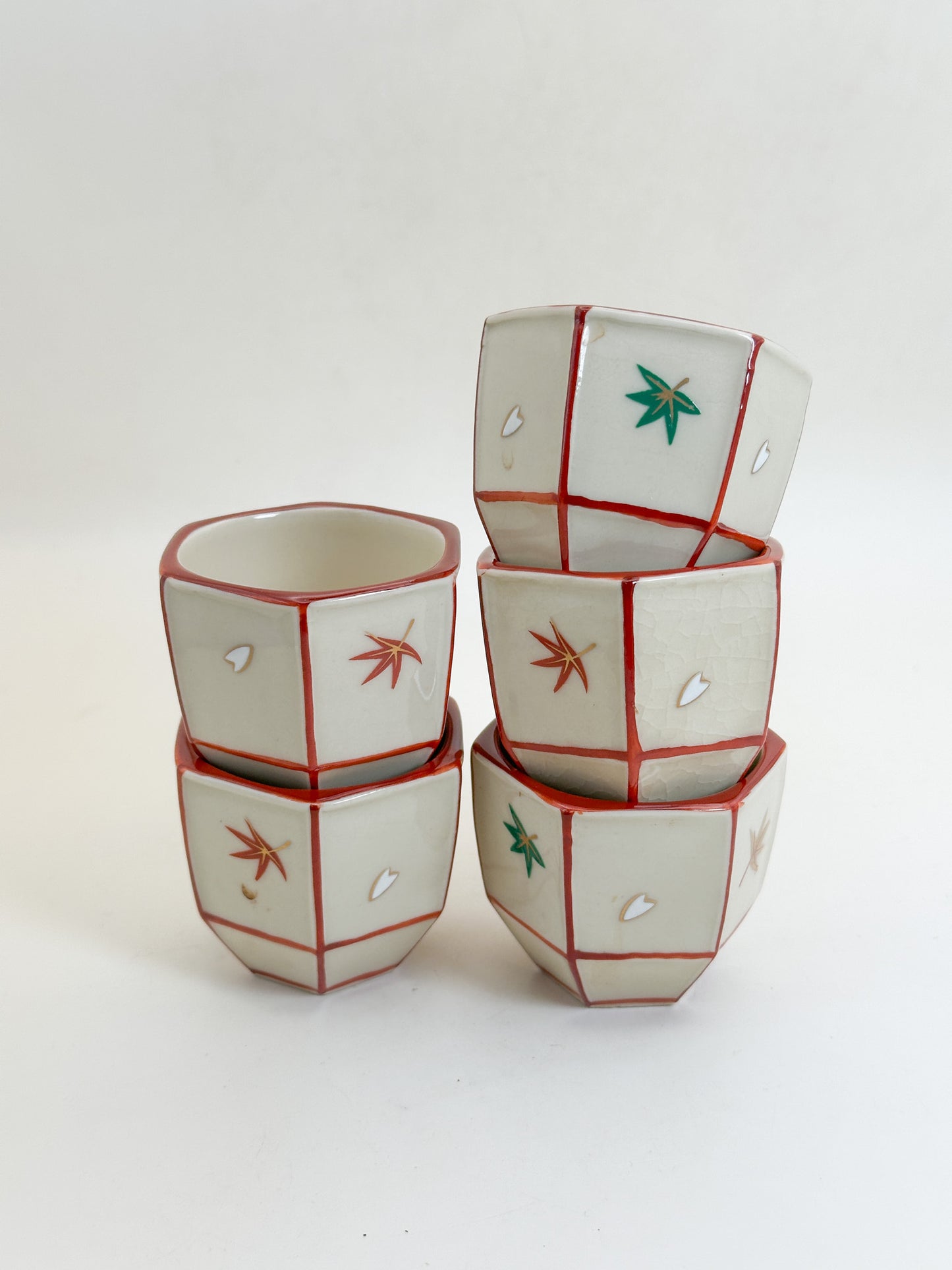 TB380 - Mino-yaki Small Bowls with Maple Leaf 美濃焼