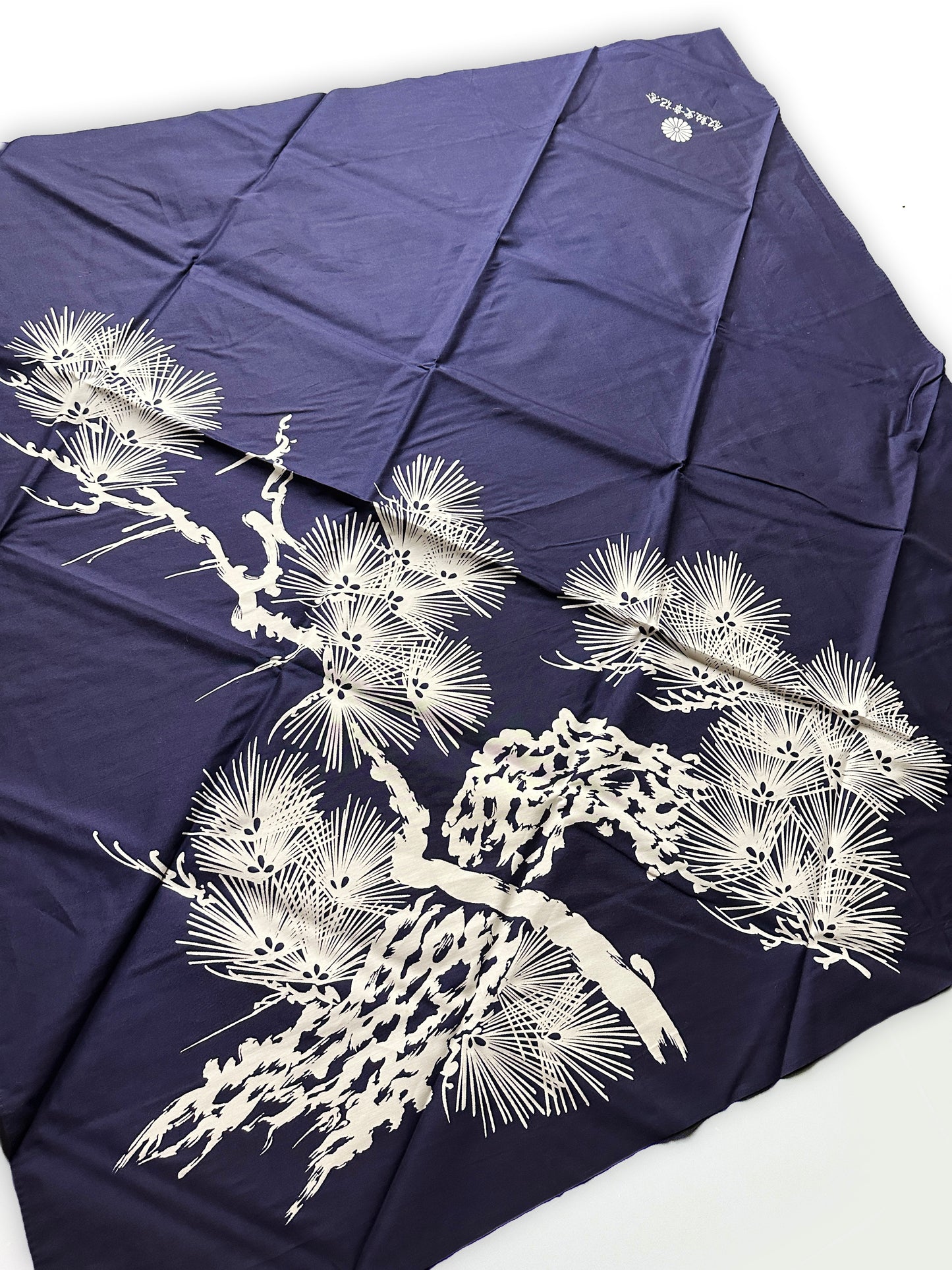 FA16 - Furoshiki Tissu Pin Matsu 松