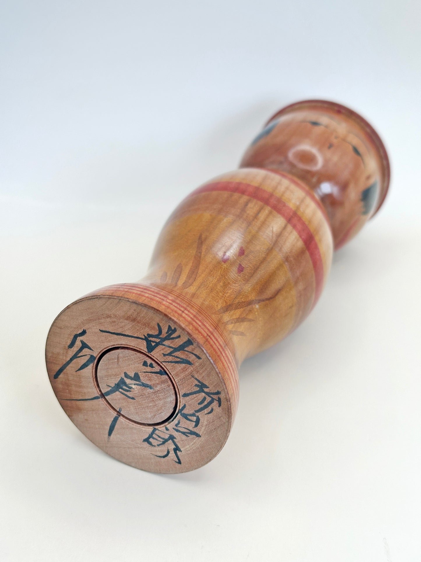 K18119 - Yajiro Kokeshi by Minoru Niyama 新山実