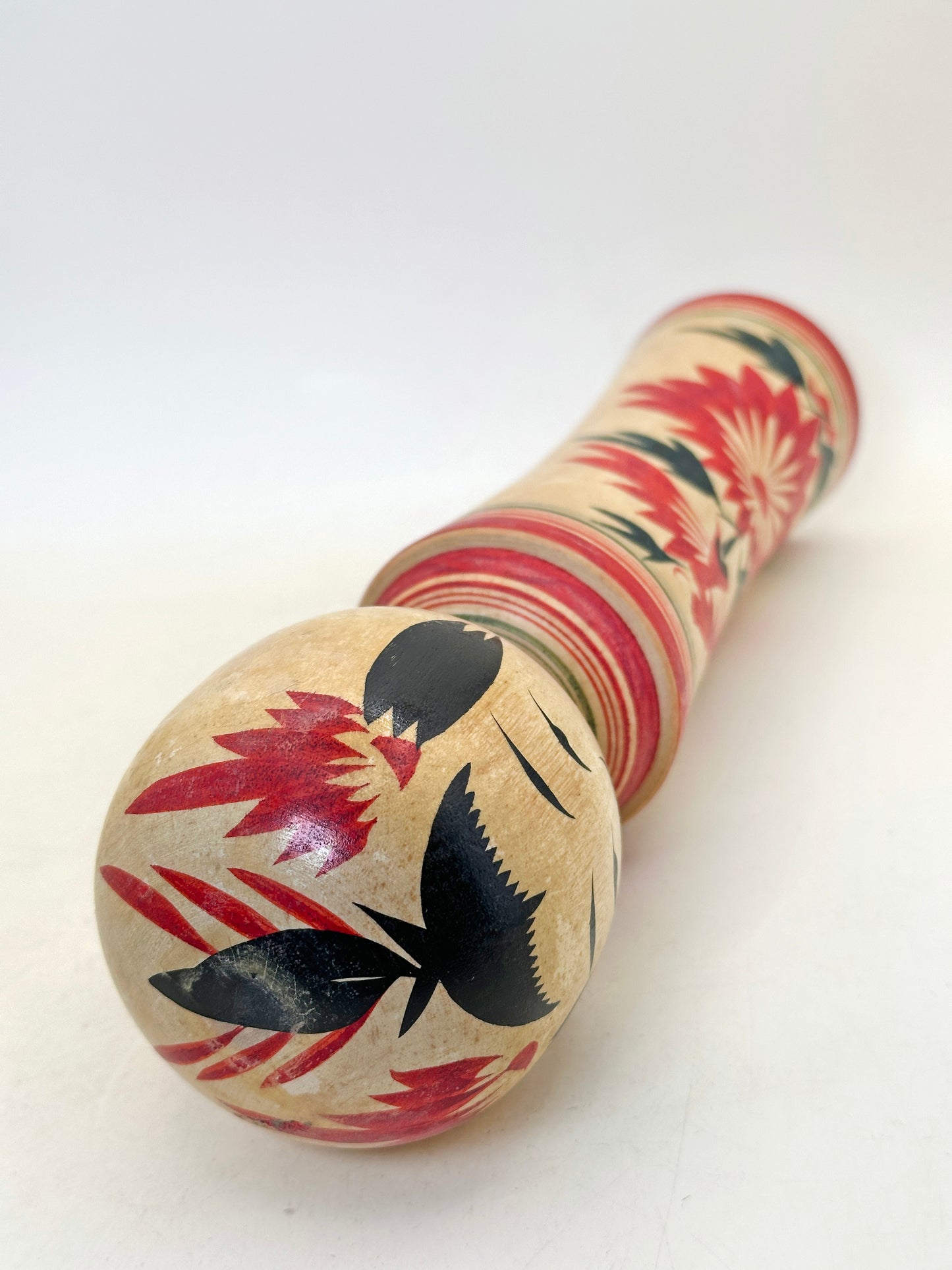 K25149 - Kokeshi Naruko par Chikara Onuma 大沼力