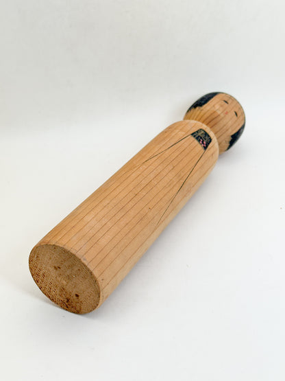 K25209 - Sosaku Shingata Kokeshi of Matagorō 八代目 又五郎