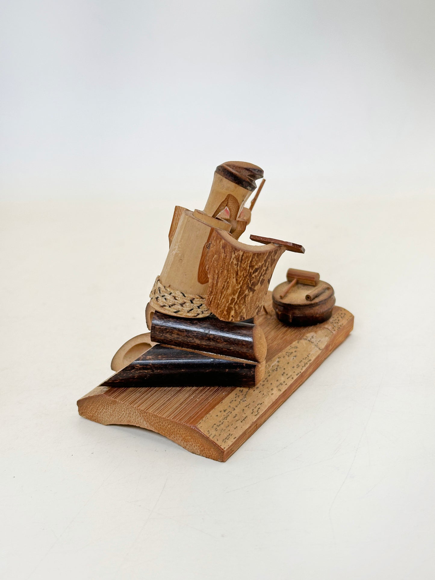 FT414 - Omiyage Echizen bamboo doll 越前竹人形