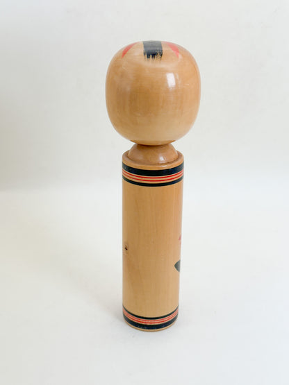 K18174 - Shingata kokeshi by Onuma Akira 大沼昭