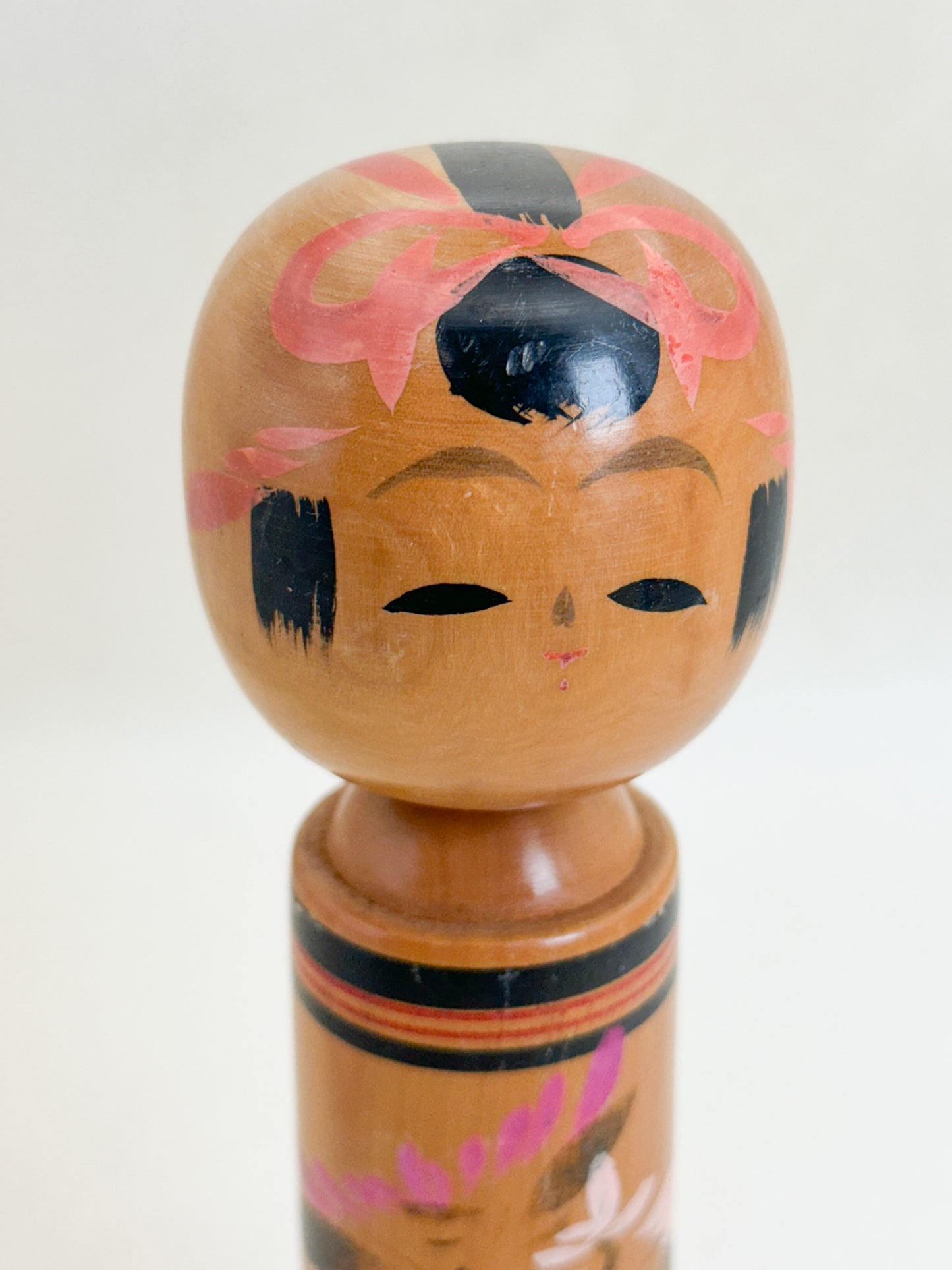 K18174 - Shingata kokeshi by Onuma Akira 大沼昭