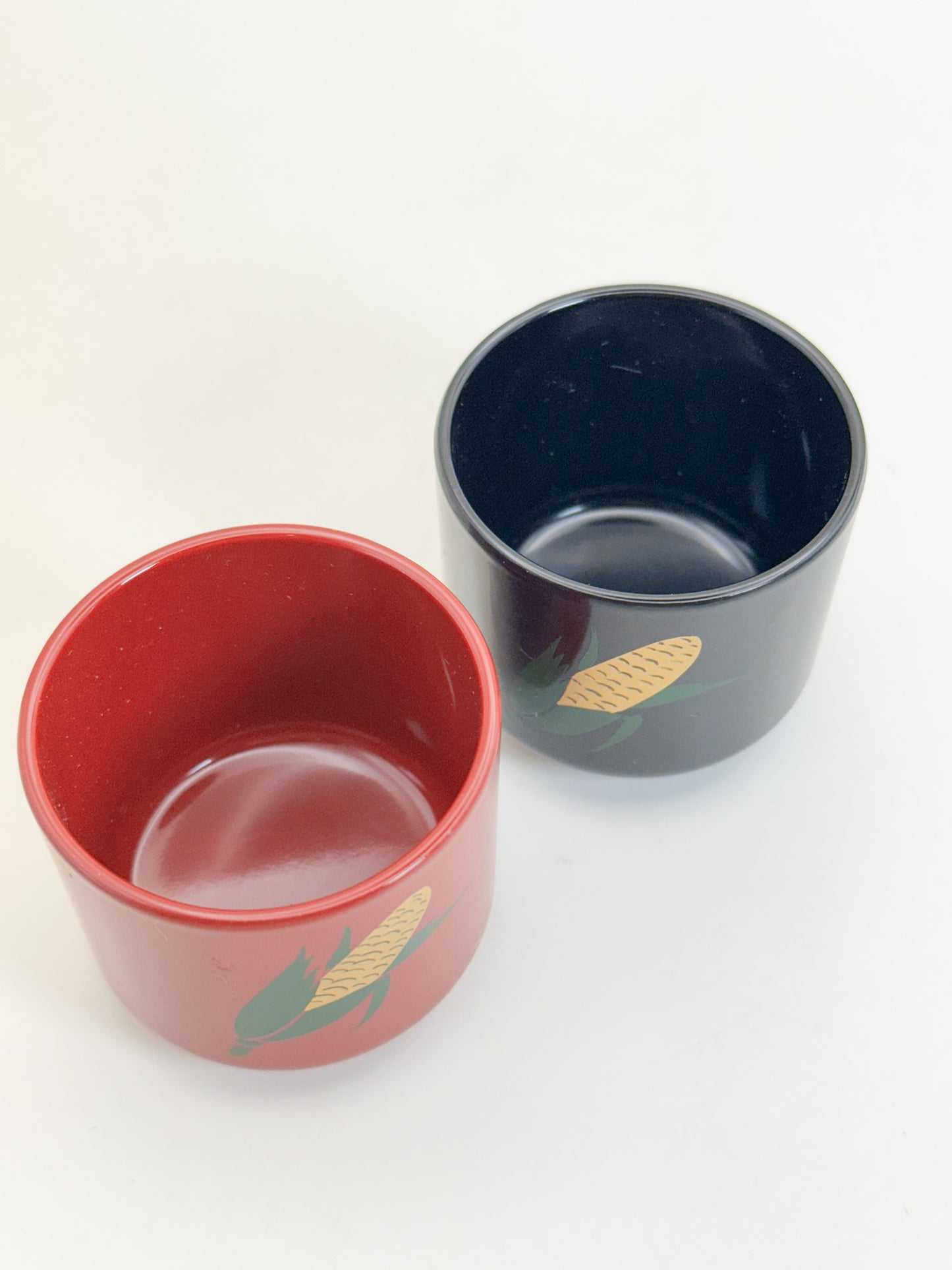 TB390 - Wajima-nuri sake cups 輪島塗