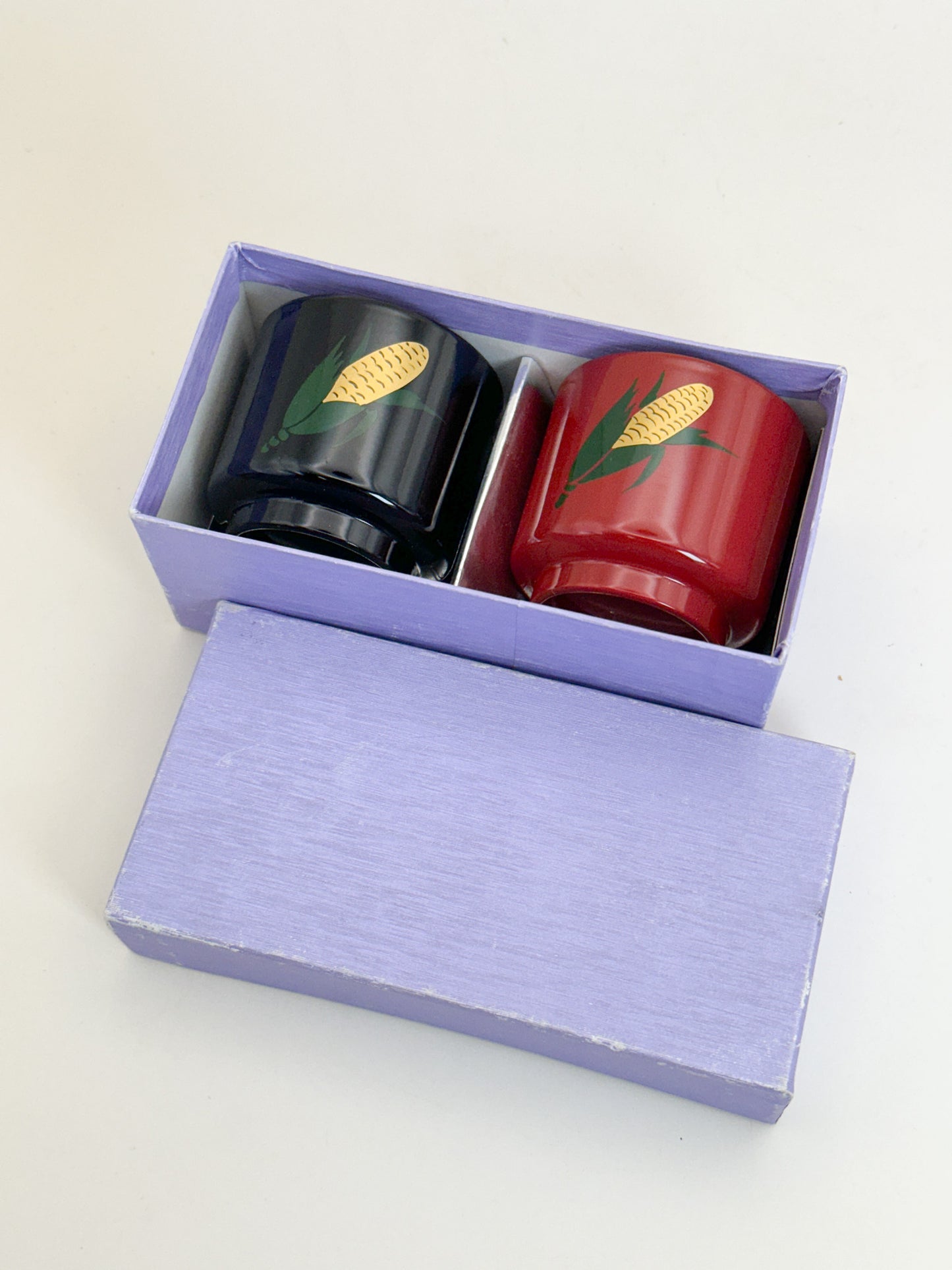 TB390 - Wajima-nuri sake cups 輪島塗