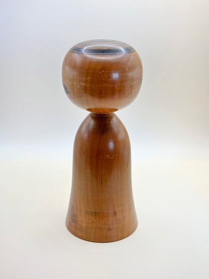 K20106 - Yajirō-style Kokeshi by Hisashiro Niiyama 新山久城