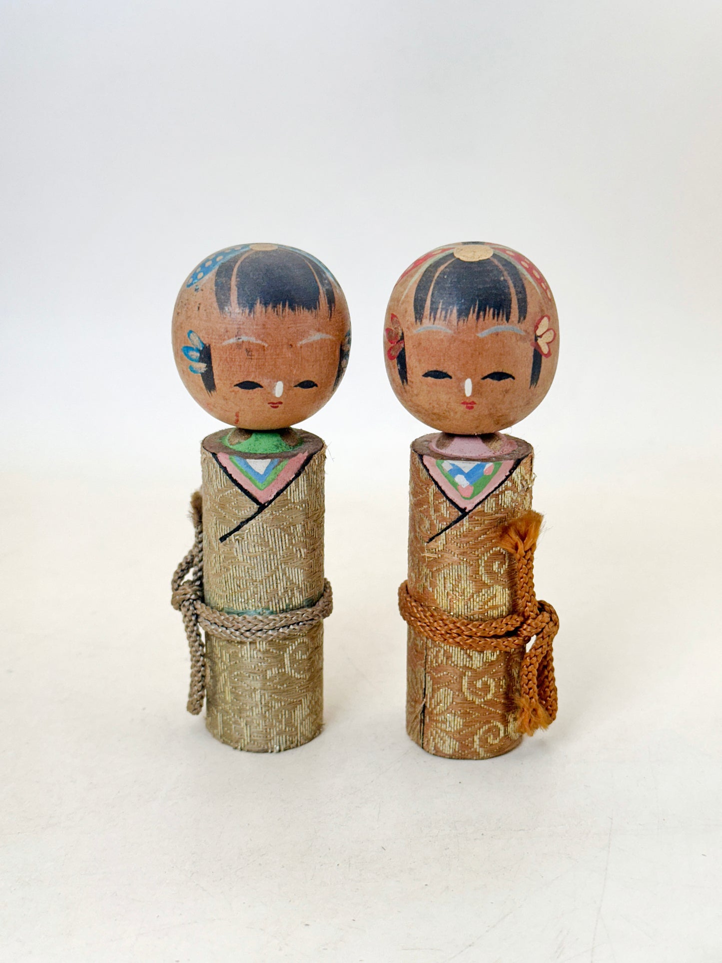 K10211 - Kokeshi Omiyage de Shūshūkai 蒐集會