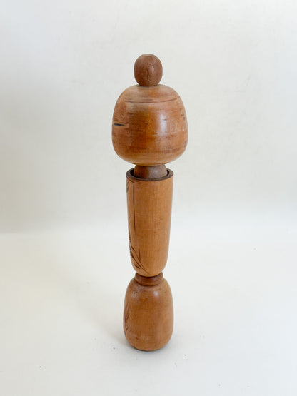 K25217 - Sōsaku Kokeshi by Kishi Sadao 岸貞男