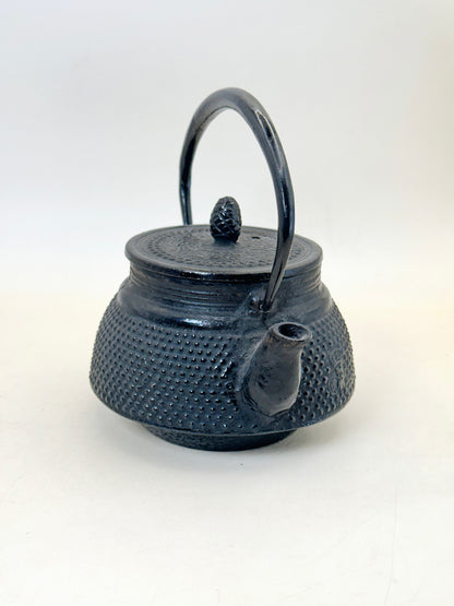 TC92 - Nanbu Tekki Cast Iron Teapot 南部鉄器