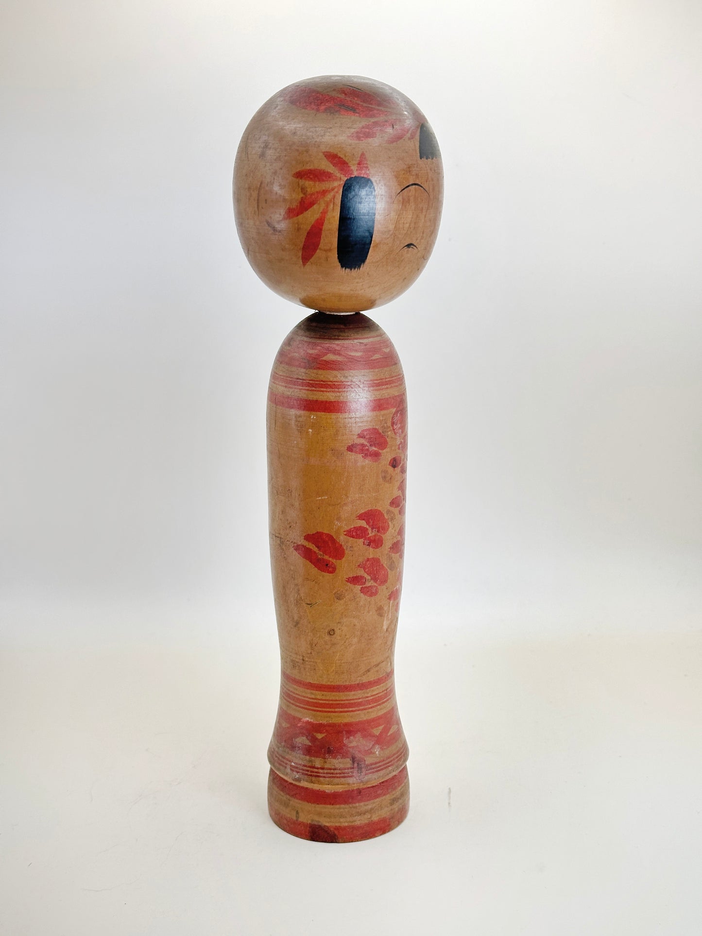 K25087 - Traditional Yamagata kokeshi by Kobayashi Seizō 小林清蔵