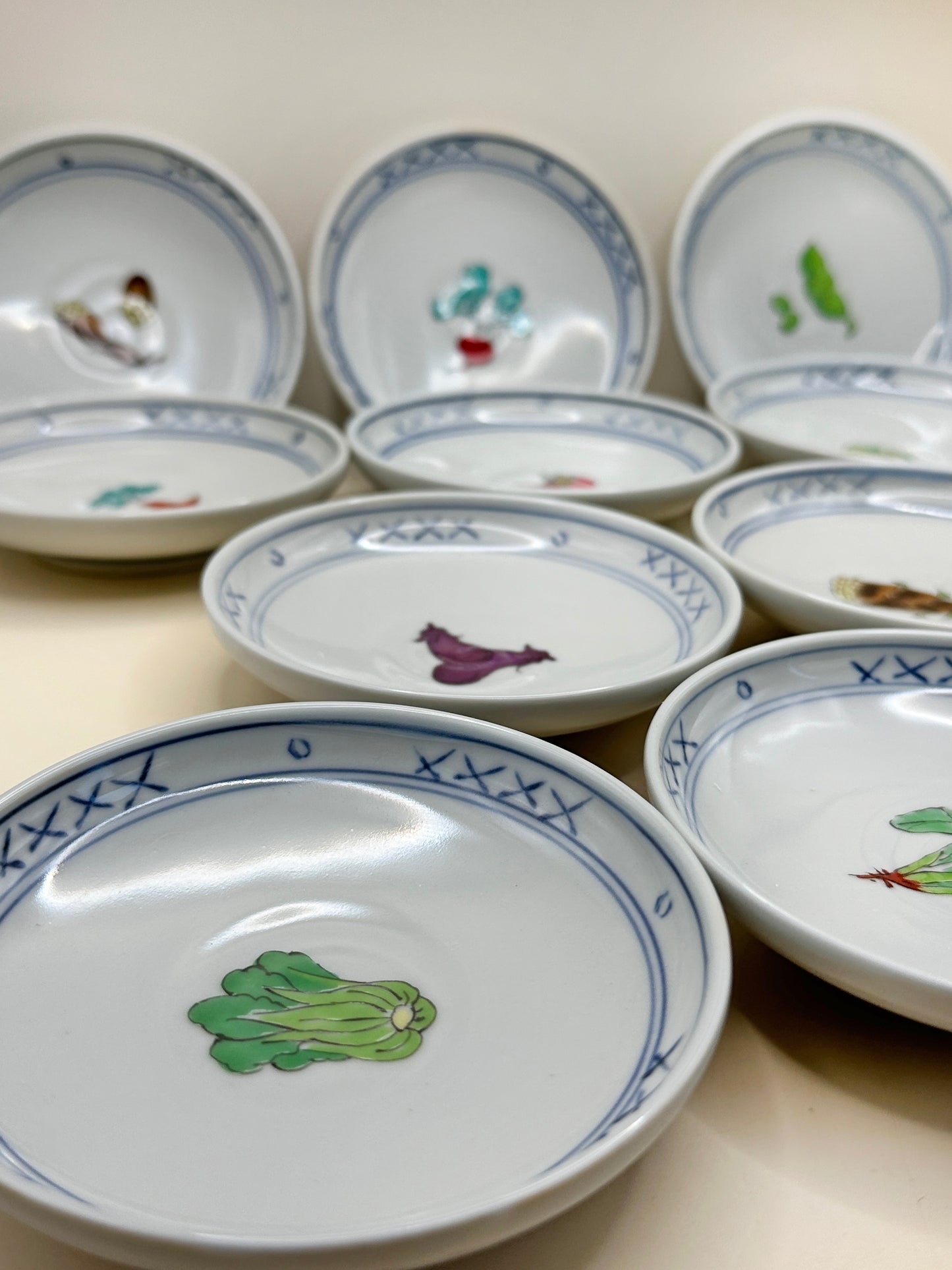 TB127 - Set of Arita Porcelain Plates 有田焼