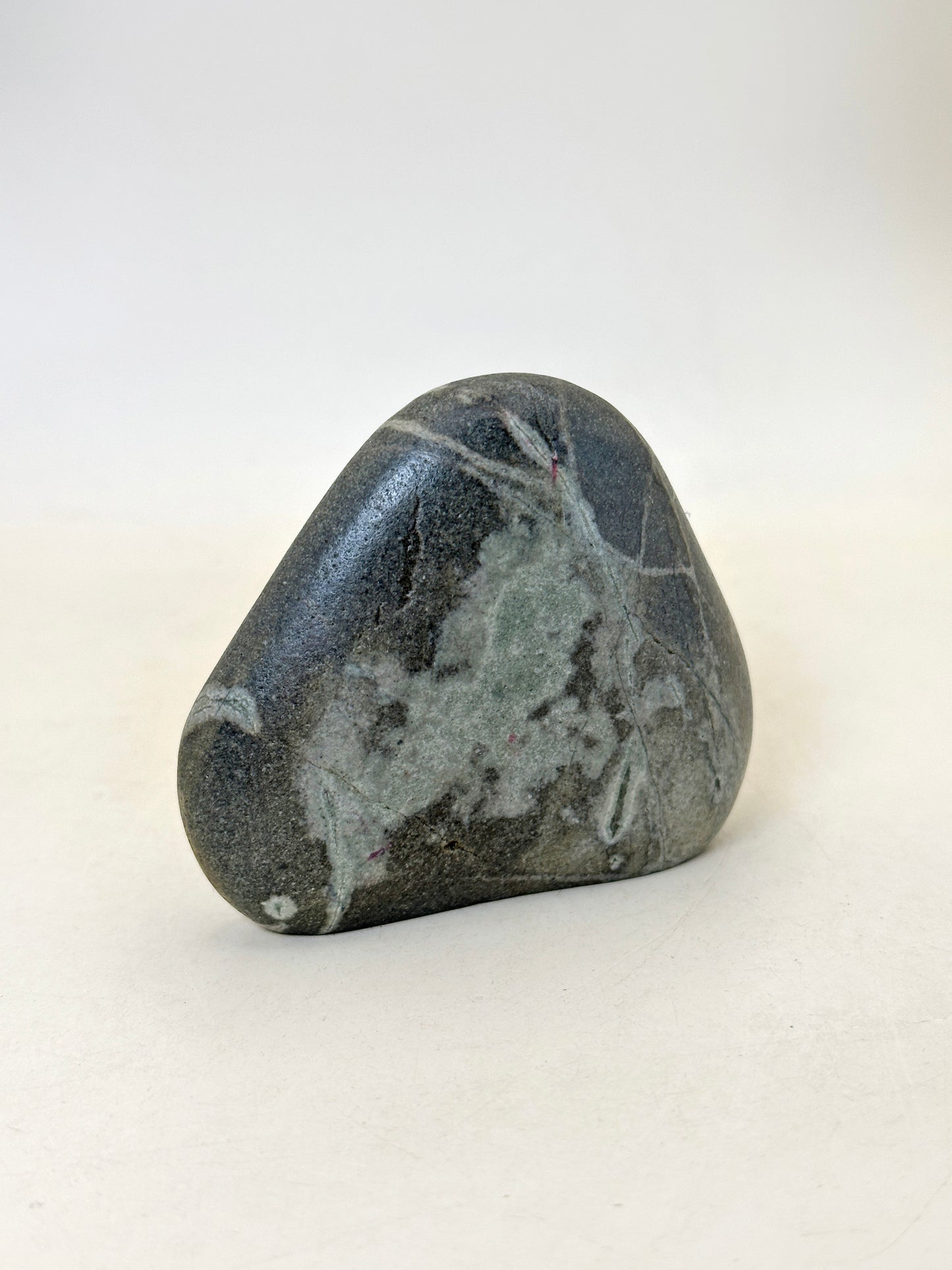 FT410 - Daruma Omiyage Stone  from Tanigumisan 谷汲山
