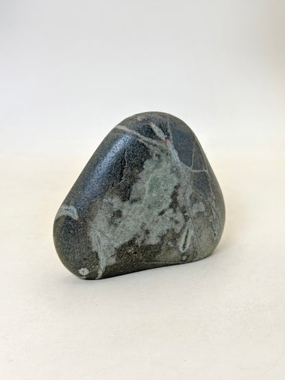 FT410 - Daruma Omiyage Stone  from Tanigumisan 谷汲山