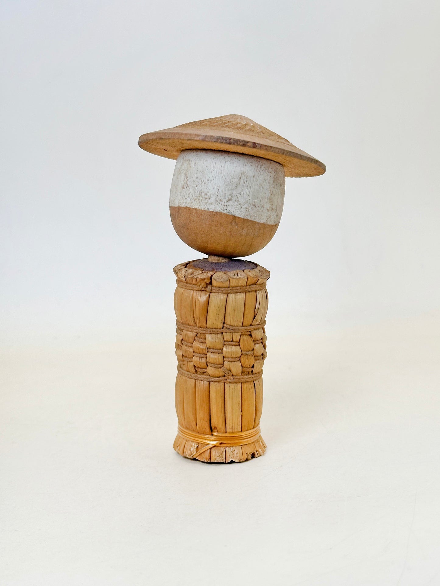 K10212 - Kokeshi Omiyage de vigne de yamabudō 山葡萄