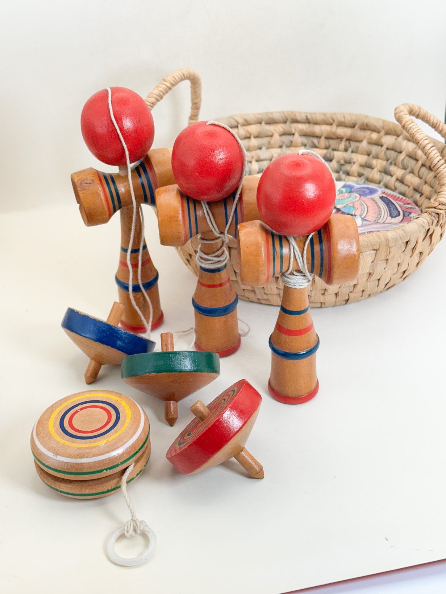 FT556 - Mukashi Asobi, ensemble de jouets traditionnels 昔遊び