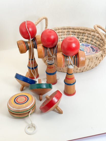FT556 - Mukashi Asobi, ensemble de jouets traditionnels 昔遊び