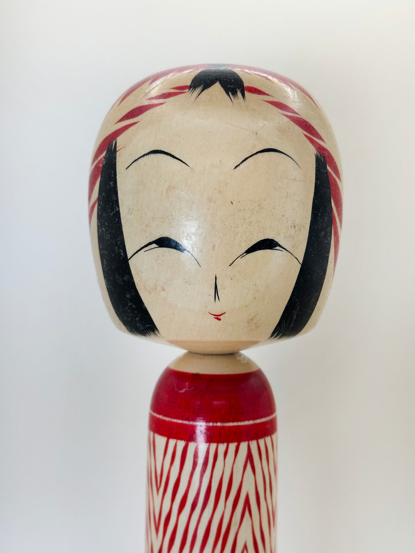 K25159 - Kokeshi Togatta par Noboru Wagatsuma 我妻昇