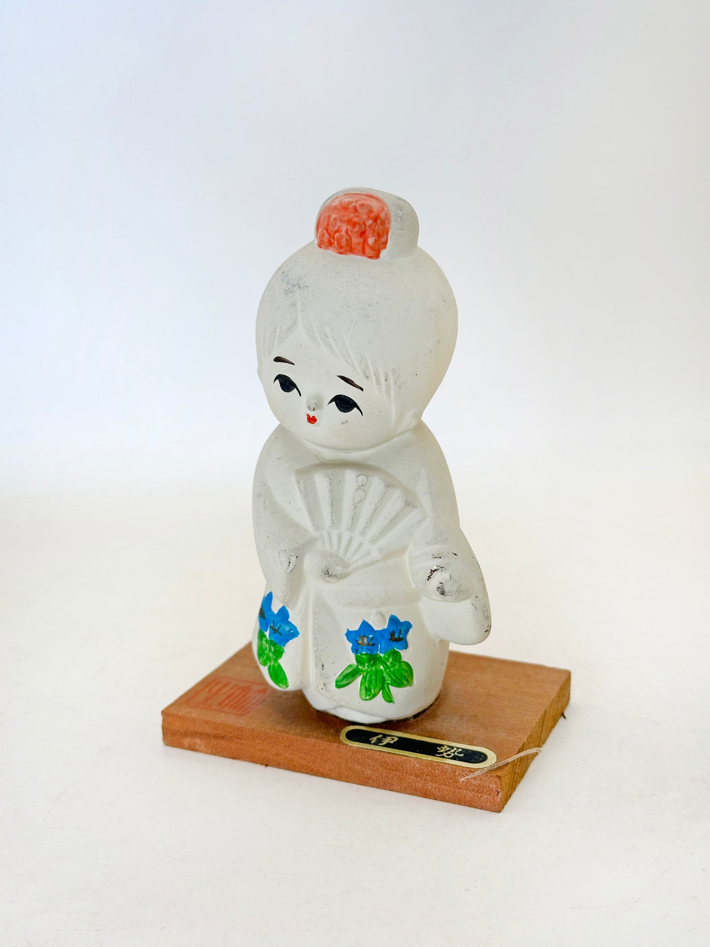 K10213 - Ise Folk Craft Hakata ningyō 博多人形