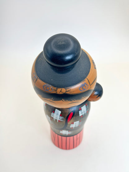 K18122 - Sosaku Kokeshi by Hajime Miyashita 宮下はじめ – “Oshin”