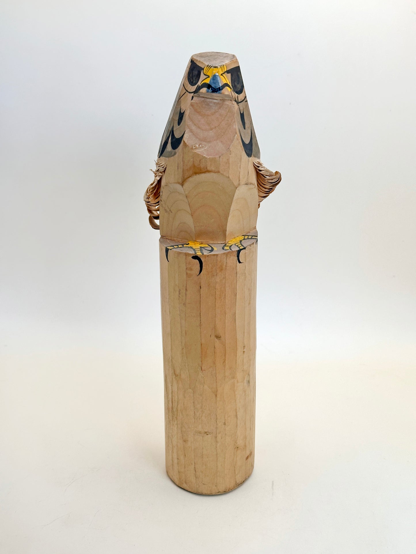 K25090 - Sasano Ittobori hawk wood carving 笹野一刀彫