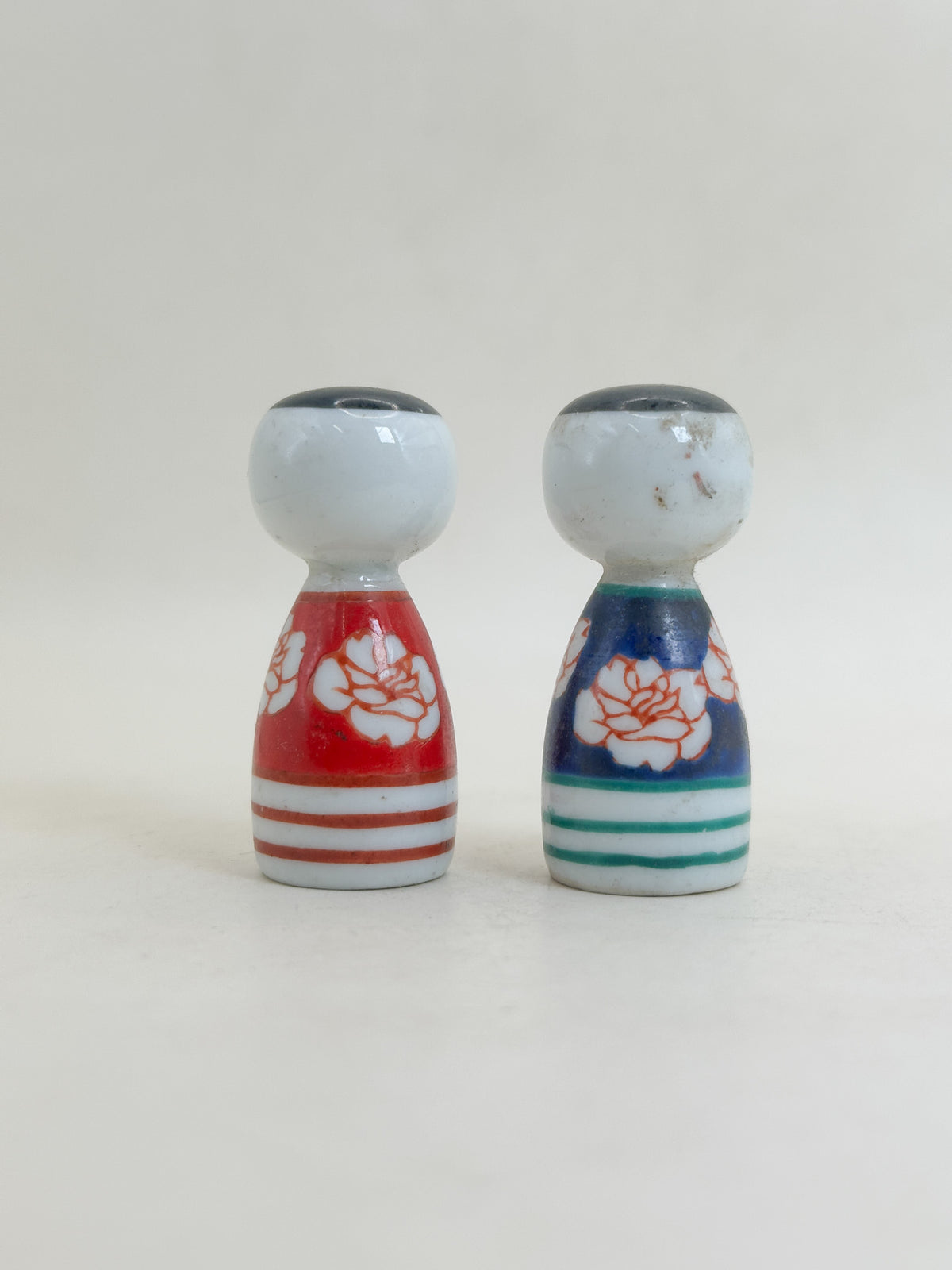 K05076 - Ensemble de Kokeshi Kutani-yaki 九谷焼