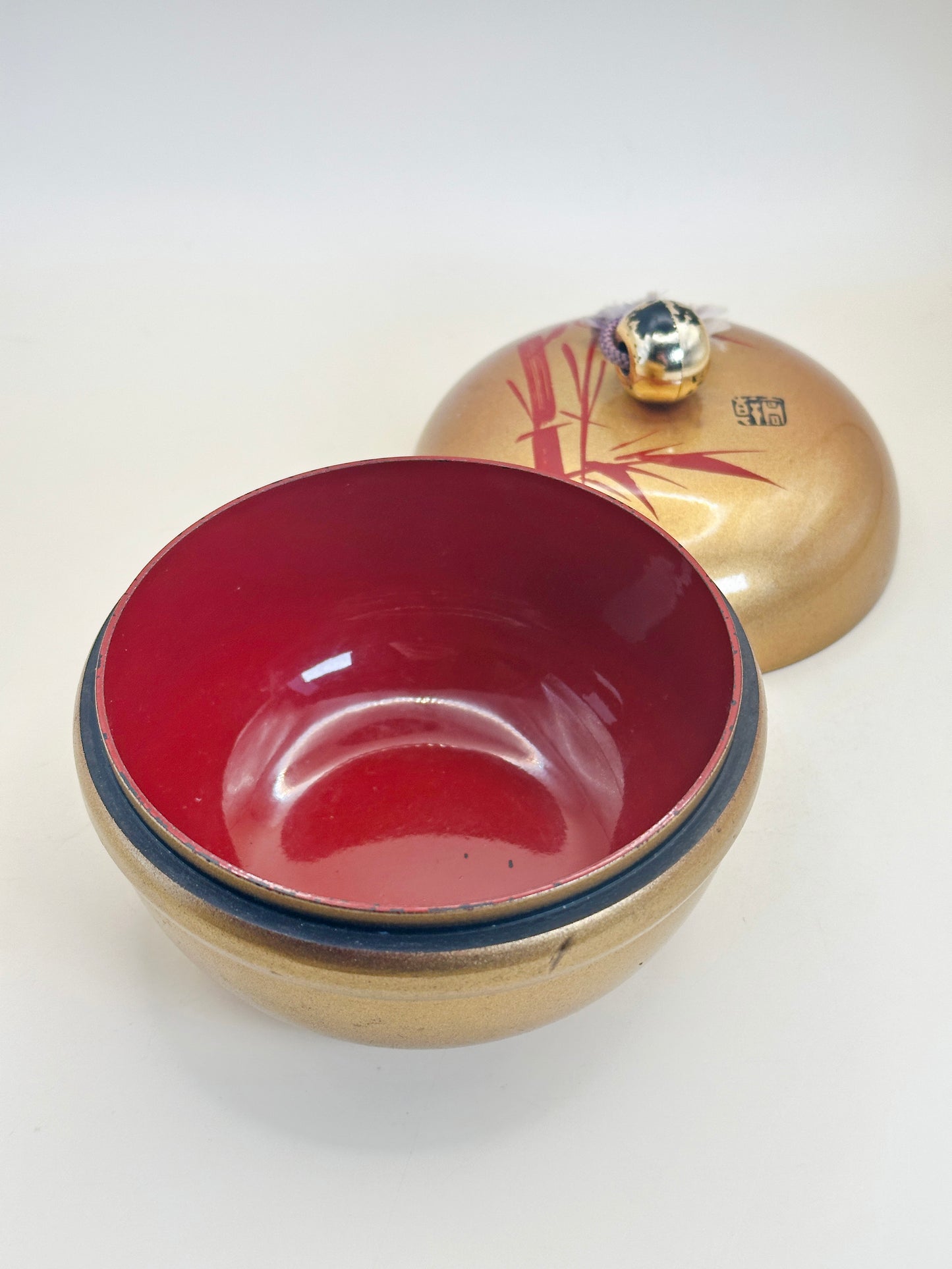 TB139 - Vintage Lacquer-Style Kashiire Box 菓子入