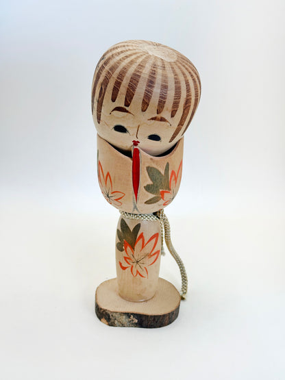 K18123 - Omiyage Kokeshi from Tōhoku 東北の紅葉