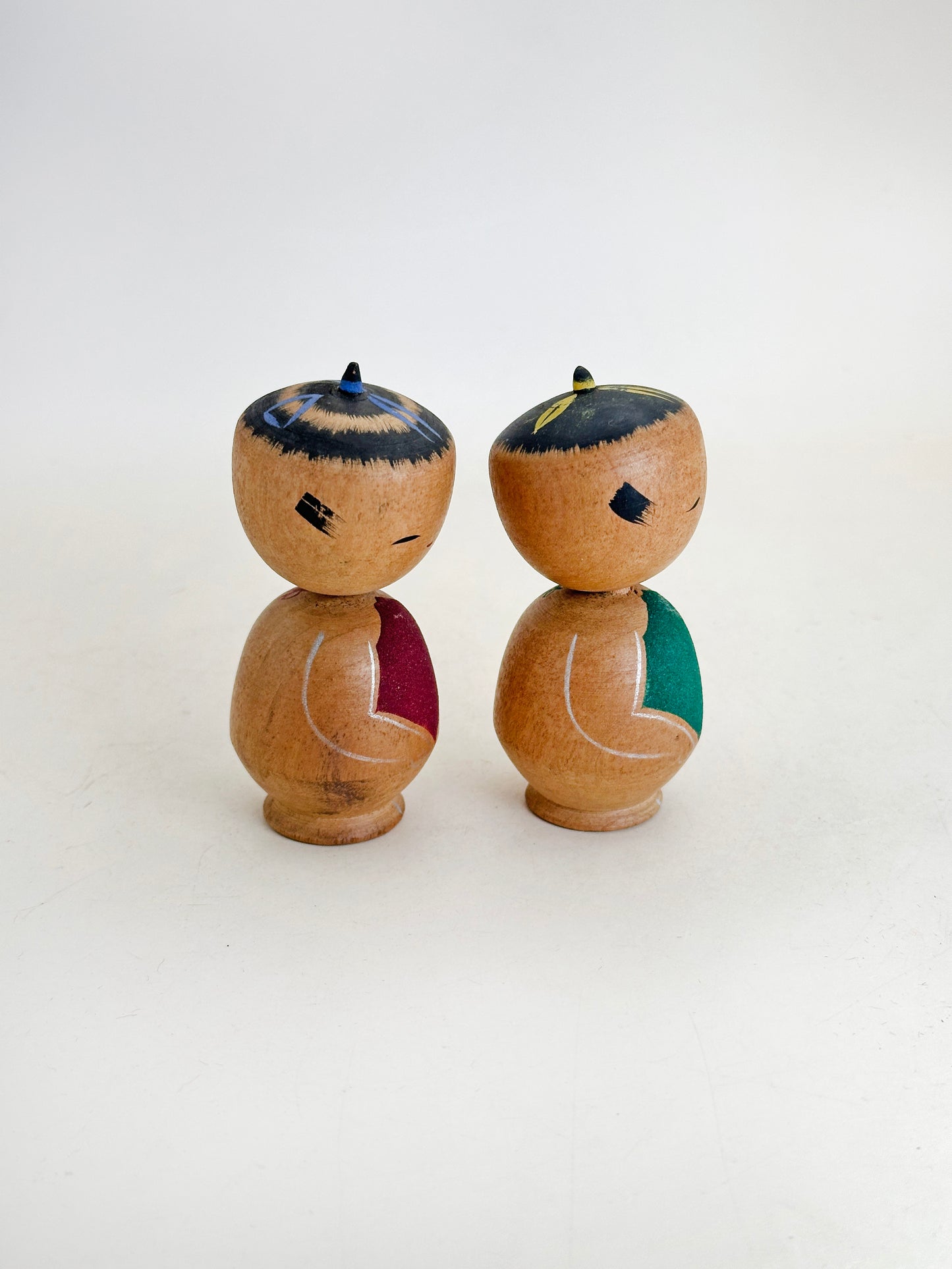 K10229 - Paire de Kokeshi Omiyage Kintarō 金太郎