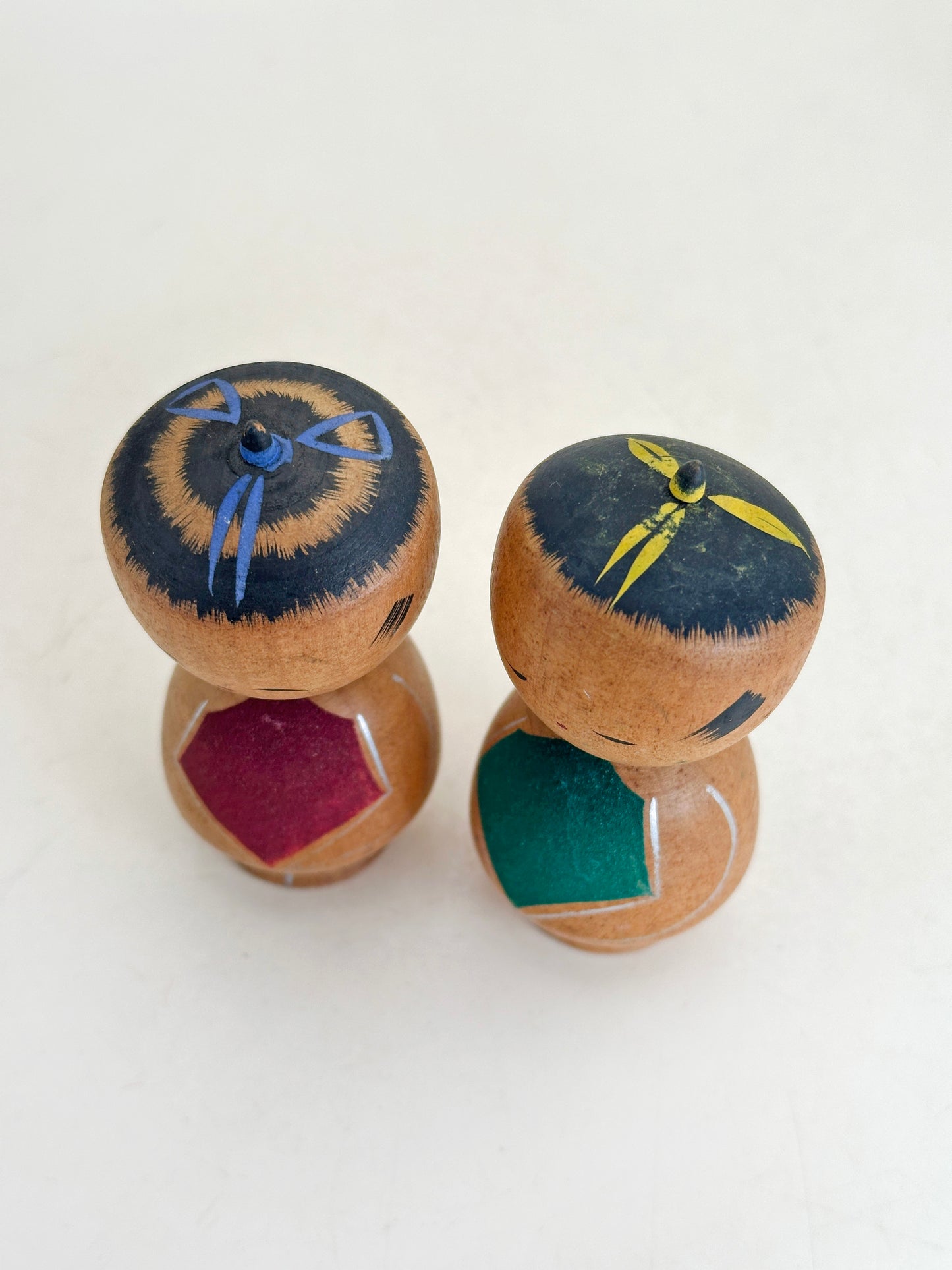 K10229 - Paire de Kokeshi Omiyage Kintarō 金太郎