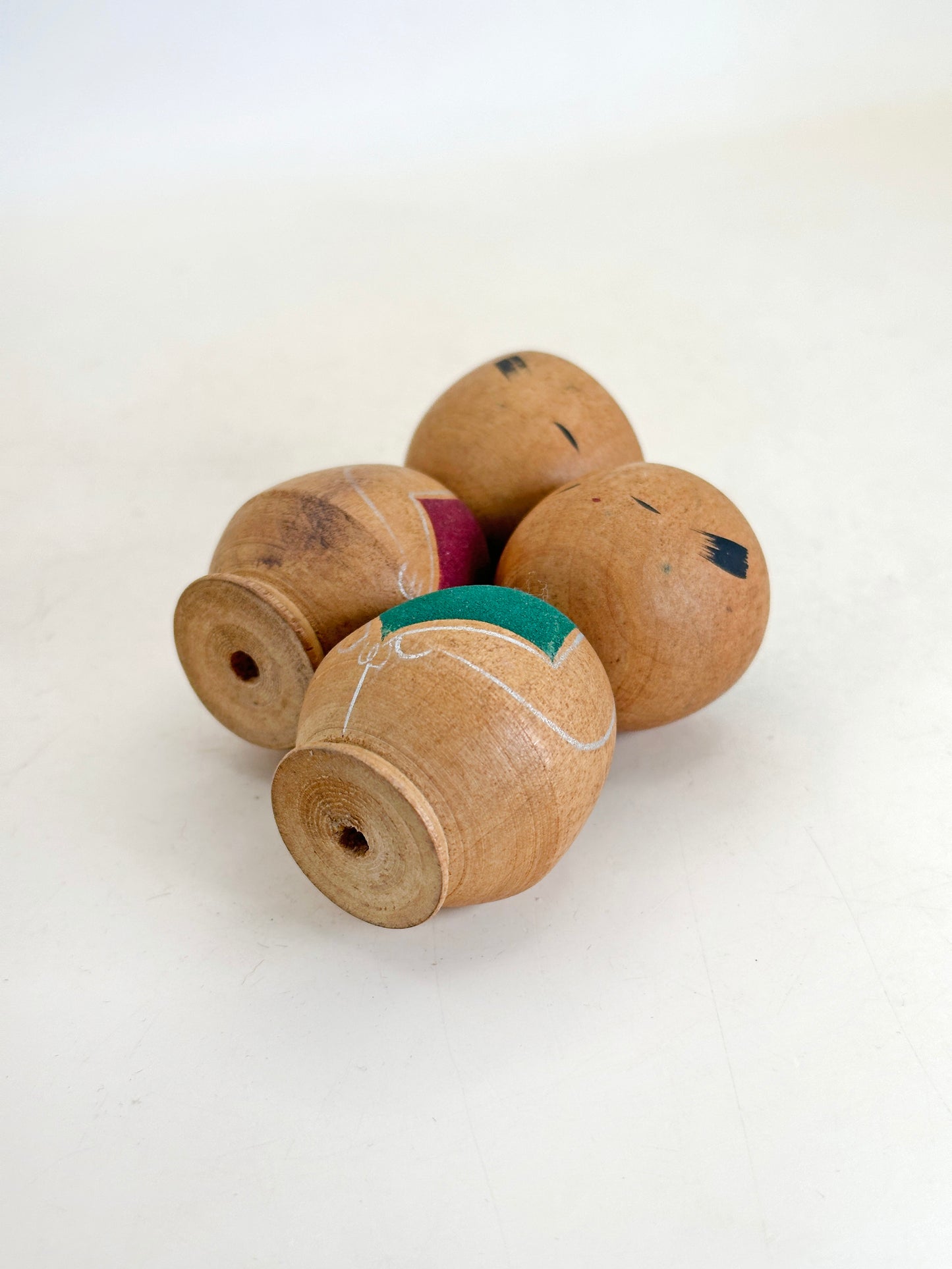 K10229 - Paire de Kokeshi Omiyage Kintarō 金太郎