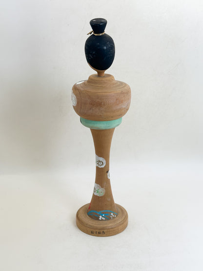 K25227 - Sosaku Kokeshi by Hosaka Torao 保坂虎男