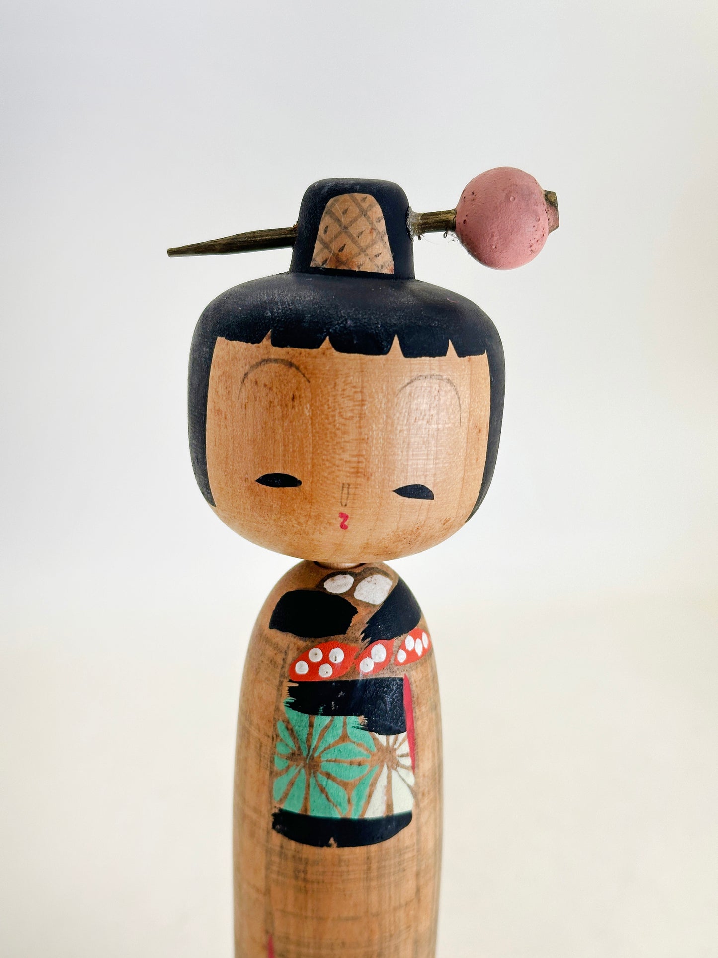K18164 - Sōsaku Kokeshi by Sasayama Masue 笹山益惠